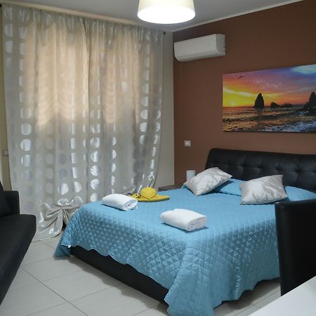 B&B Ciclopi Ачи Костелло Экстерьер фото